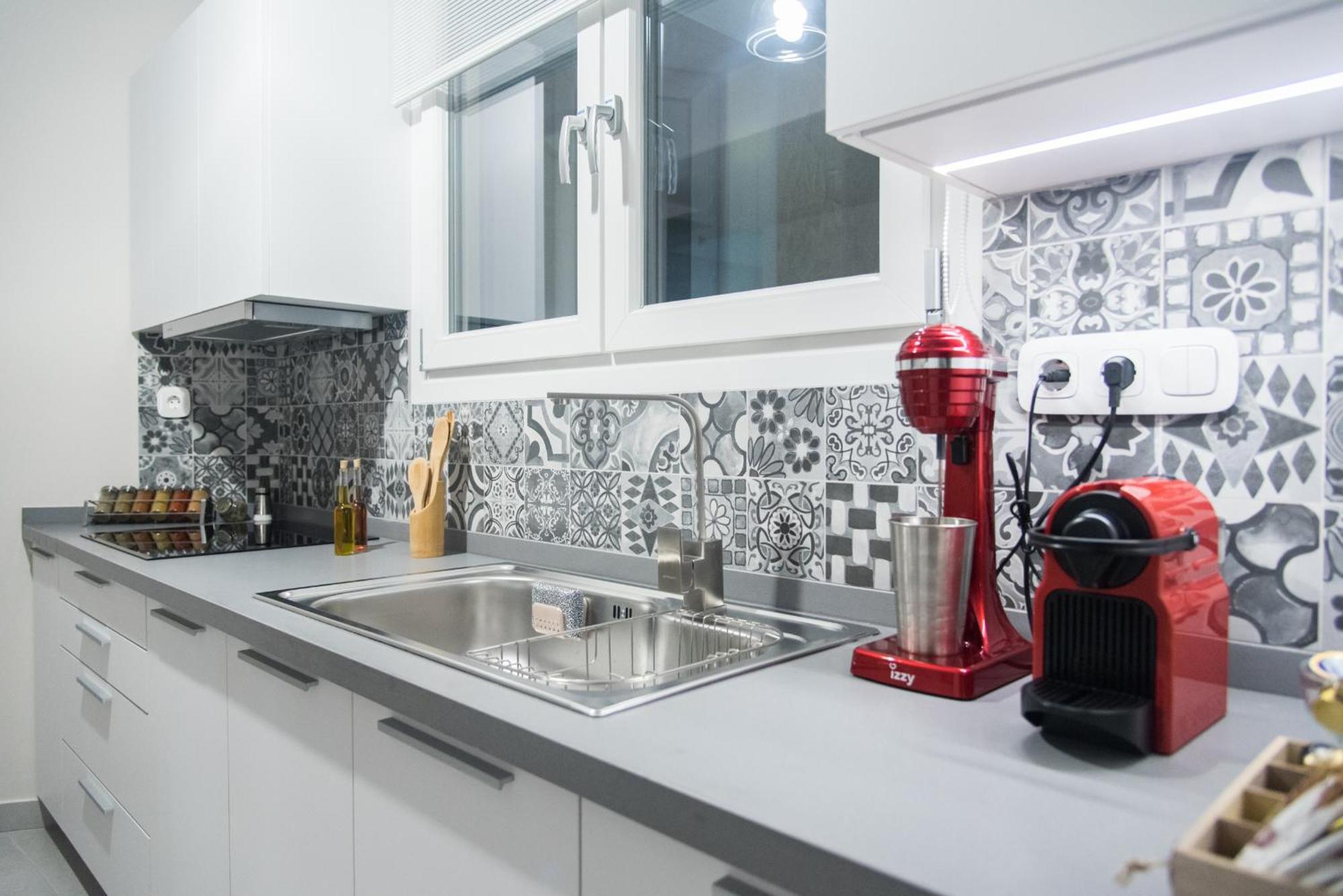 Comfy & Modern Apartment In The Heart Of Heraklion Zewnętrze zdjęcie